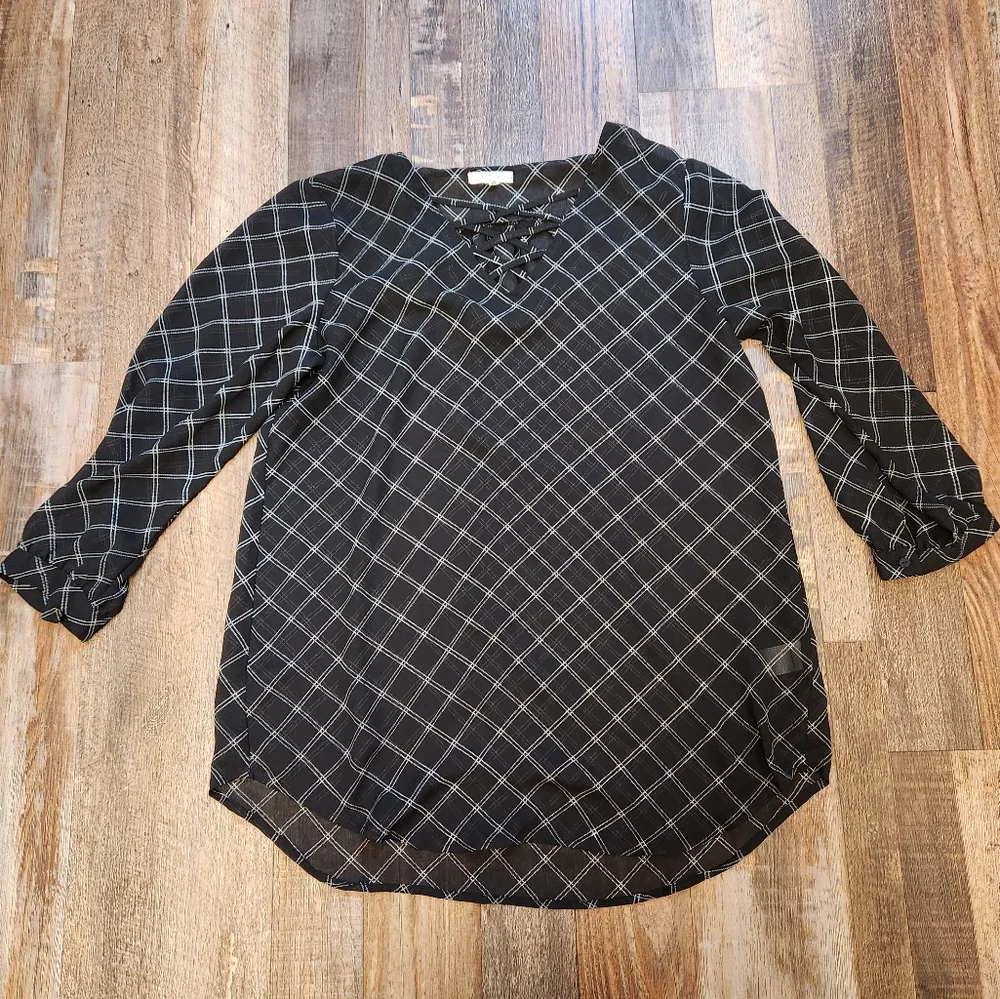 Maurices Flowy Blouse - Picture 1 of 5